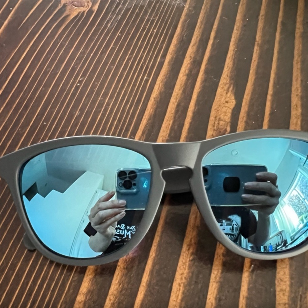 SunGod Blue and Grey polarized Sunglasses with Mirrored Lenses - Picture 2 of 4